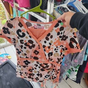 Scrub set